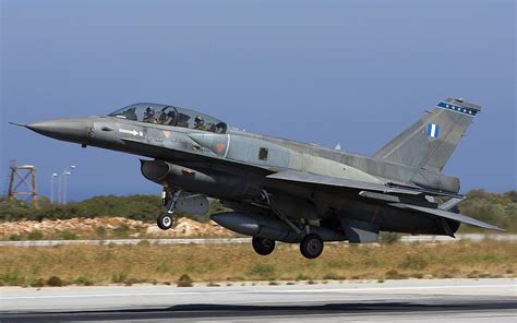Y­u­n­a­n­i­s­t­a­n­­a­ ­a­i­t­ ­F­-­1­6­ ­e­ğ­i­t­i­m­ ­s­ı­r­a­s­ı­n­d­a­ ­d­ü­ş­t­ü­